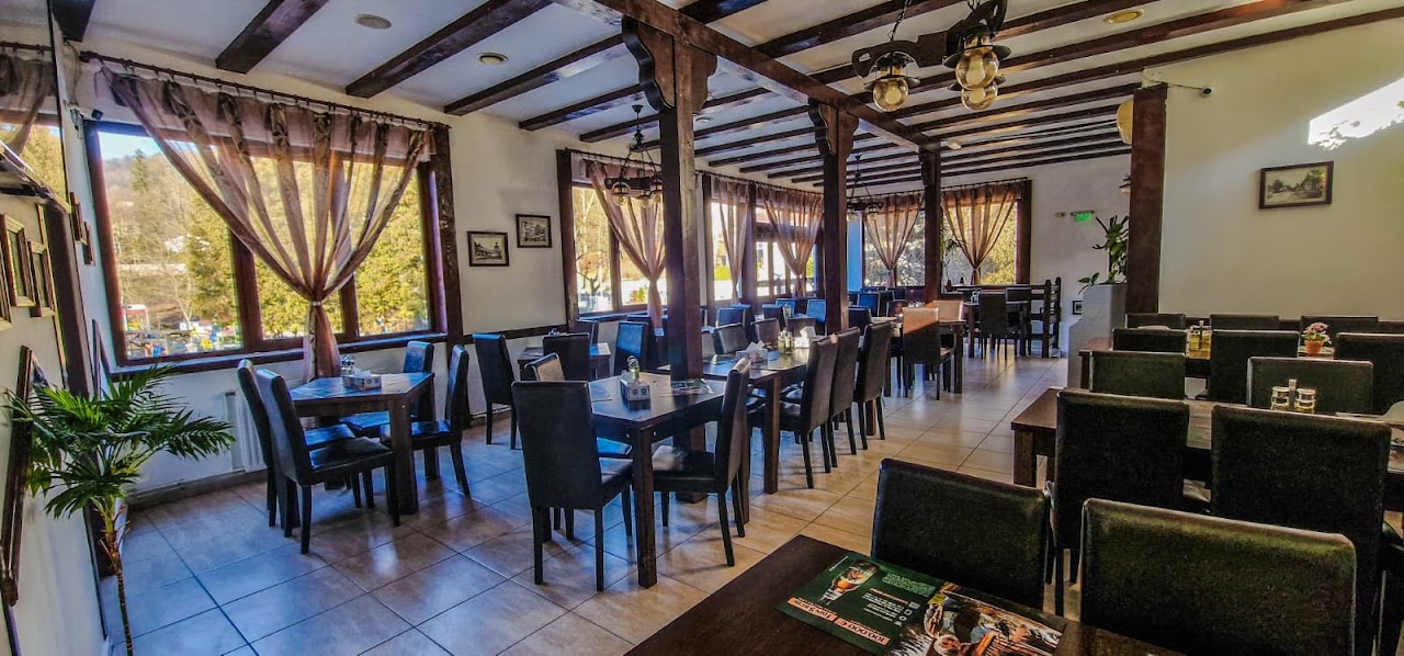 Restaurant cascade - interior