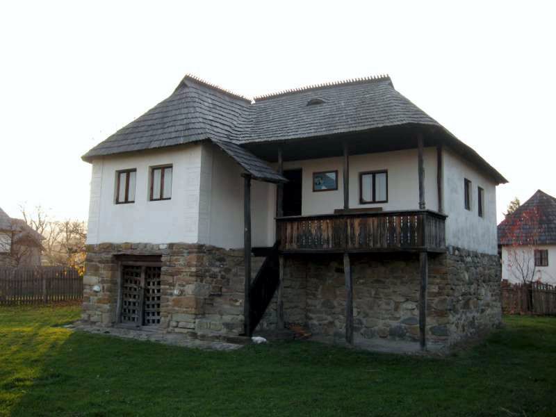 Muzeul satului valcean Bujoreni