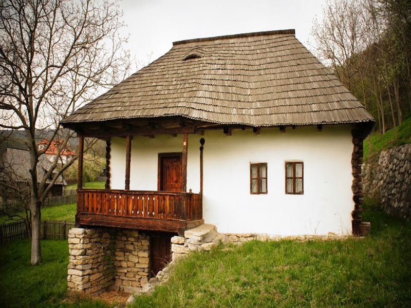 Muzeul satului valcean Bujoreni