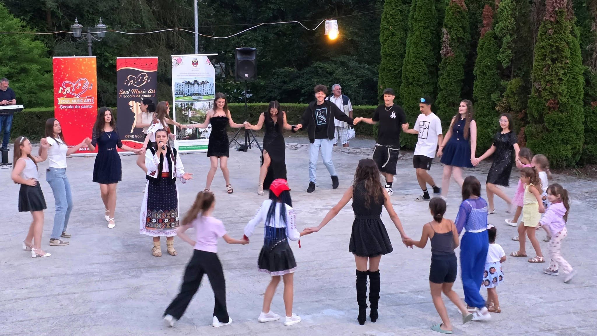 Seri de vară la amfiteatru