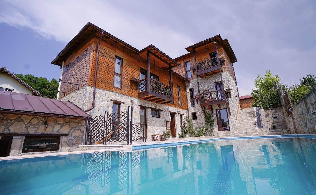 Piscină exterioară Felix Pension