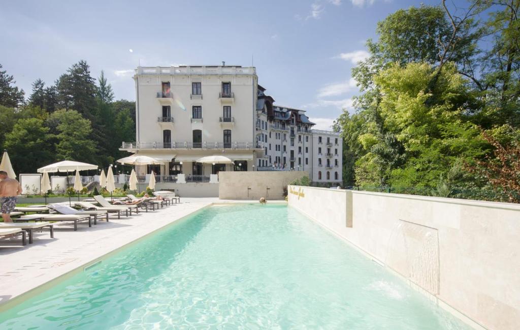 Piscina exterioara Hotel Palace