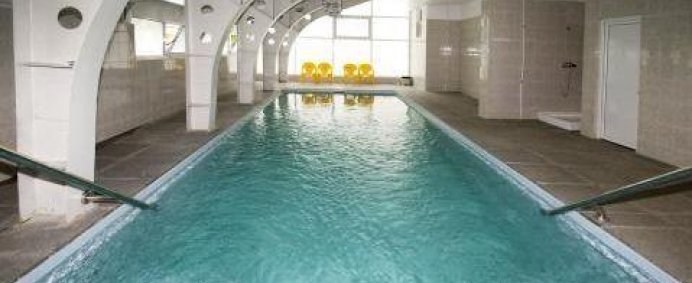 Piscina interioara Hotel Oltenia