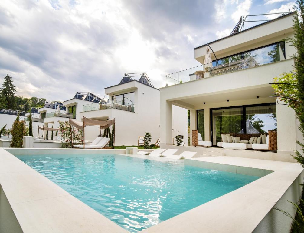 Piscine exterioare Park Villas Resort - Spa